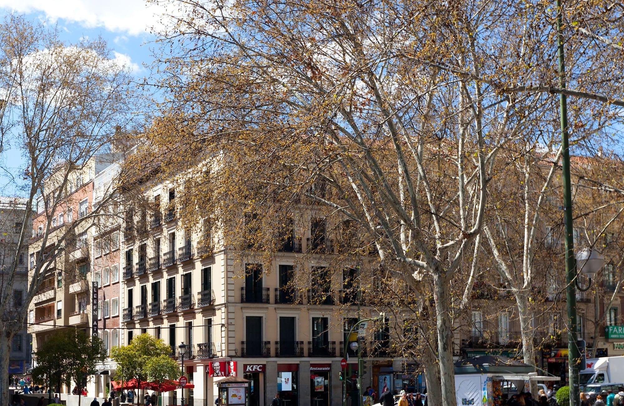 Sleep'N Atocha - B Corp Certified Hotel Madrid Exterior foto